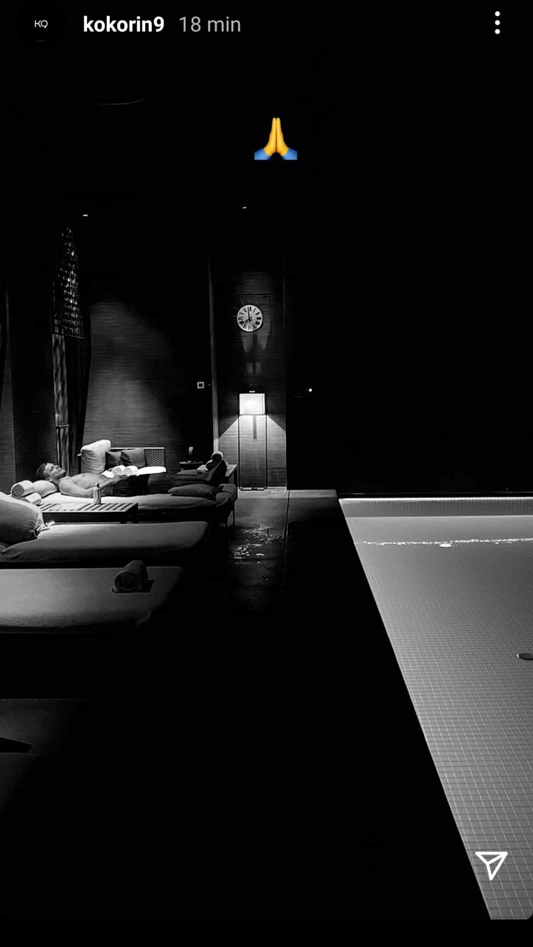 Giorno libero? Kokorin finalmente si rilassa e si concede ad una rilassante spa e bagno in piscina