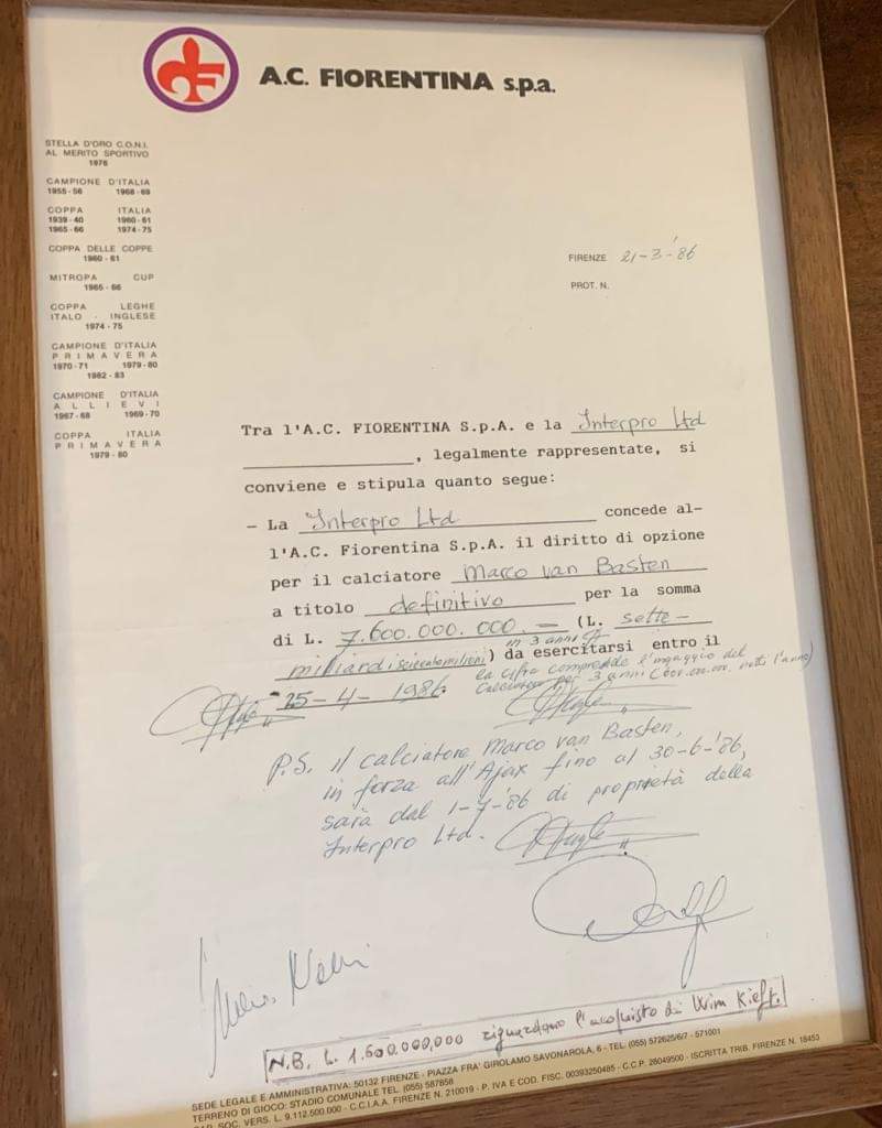 Il contratto di Van Basten firmato con la Fiorentina
