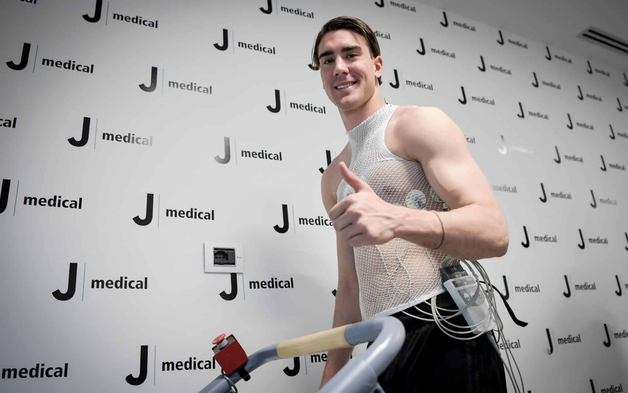 Parla Vlahovic: "La Juventus per me è famiglia. Uno dei compleanni più belli della mia vita"