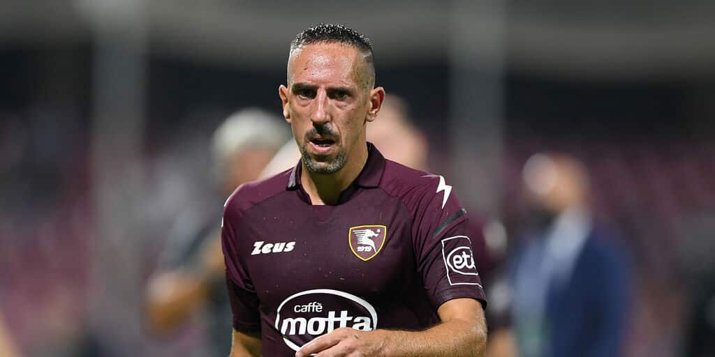 SALERNO, ITALY - SEPTEMBER 18: Franck Ribery of Us Salernitana during the Serie A match between US Salernitana v Atalanta BC at Stadio Arechi on September 18, 2021 in Salerno, Italy. (Photo by Francesco Pecoraro/Getty Images)