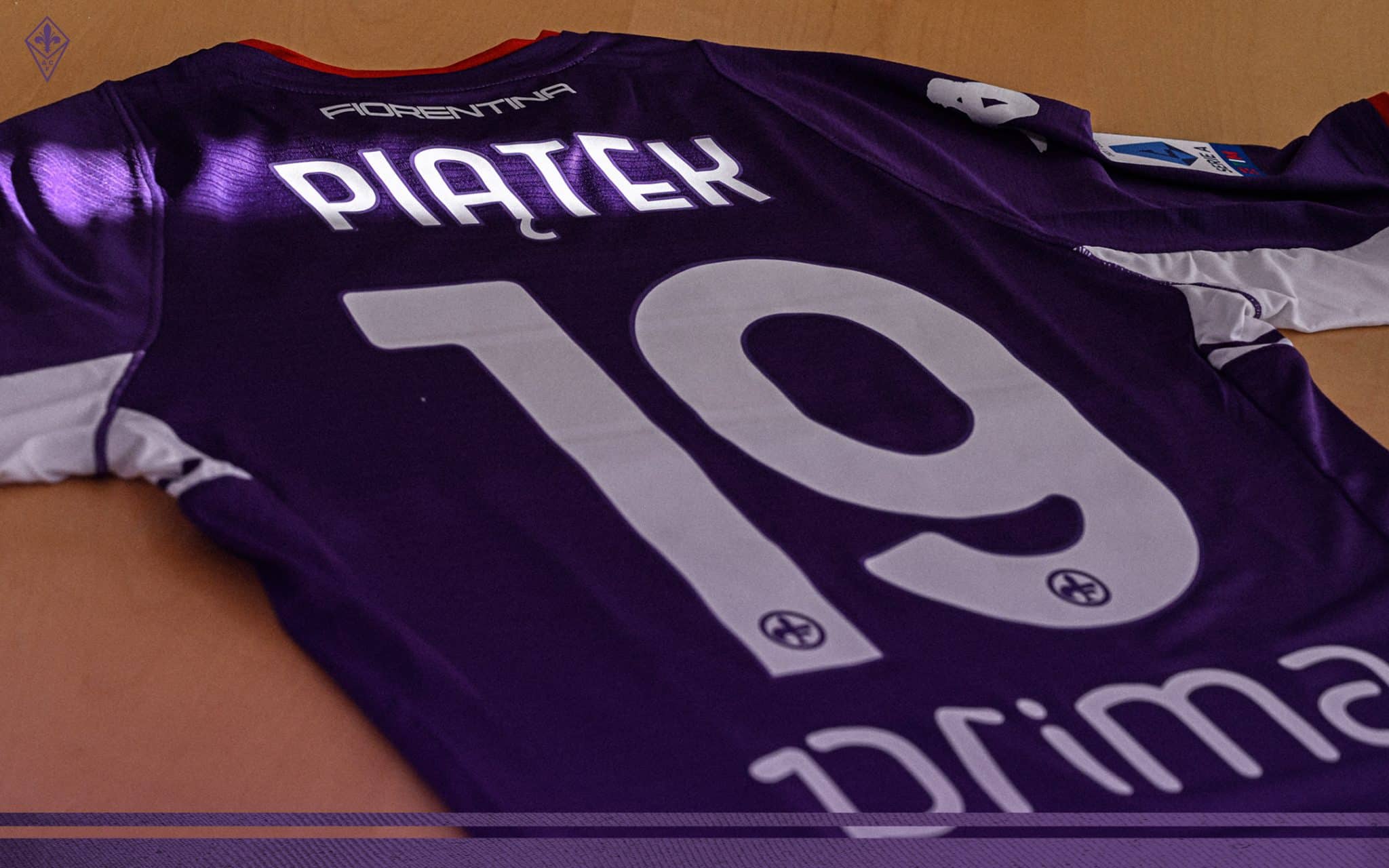 Adesso è ufficiale, Piatek è un nuovo giocatore della Fiorentina, prende maglia la numero 19