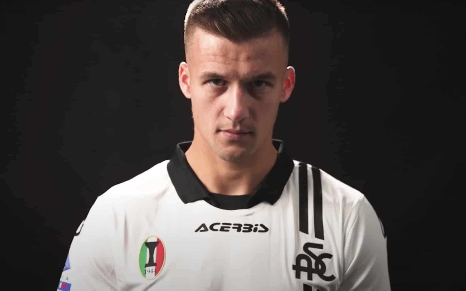 Nazione, Reca è l'ultima idea della Fiorentina per la difesa: il suo contratto scade a giugno