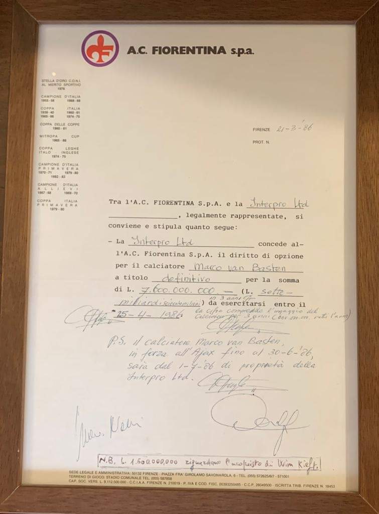 Il contratto di Van Basten firmato con la Fiorentina