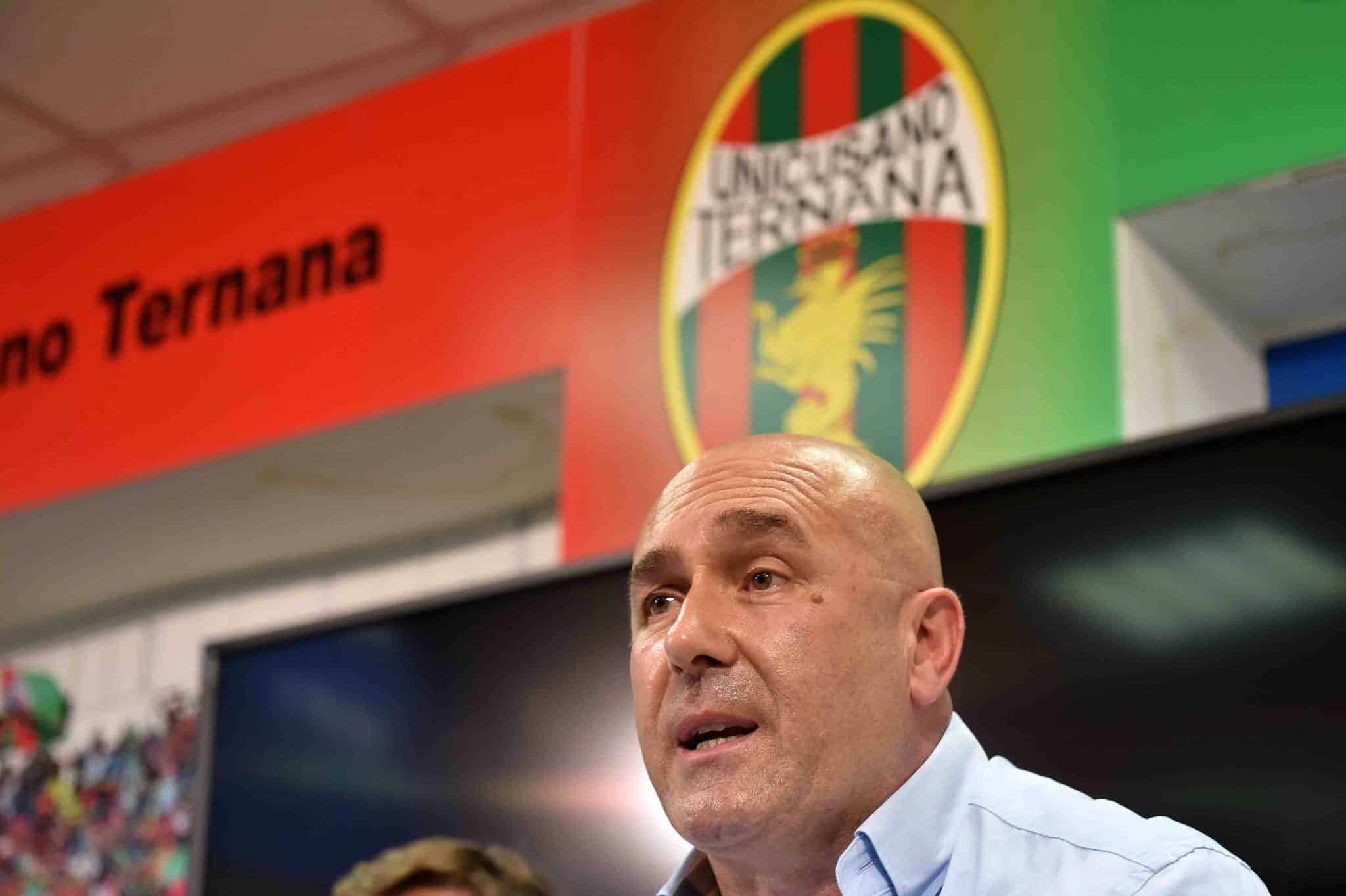 Ternana prende 4 gol in casa, presidente non la prende bene: "Bruceremo maglie di quella partita"