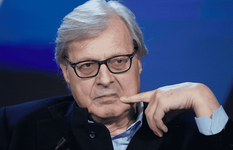 Sgarbi dà ragione a Commisso: "Non vuole uno stadio antico, come guardare film in bianco e nero"