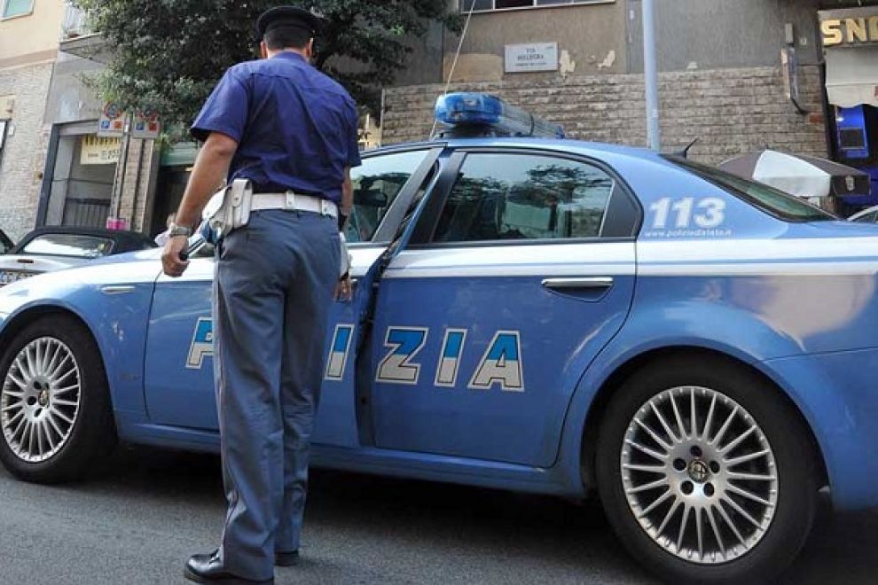 La Polizia indaga sulla striscione affisso contro Commisso per punire il responsabile del gesto