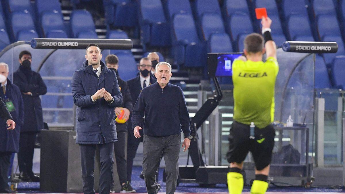 Mourinho attacca Pairetto: "Ti ha mandato la Juve ad arbitrarci". Per questa accusa rischia 3 giornate - 