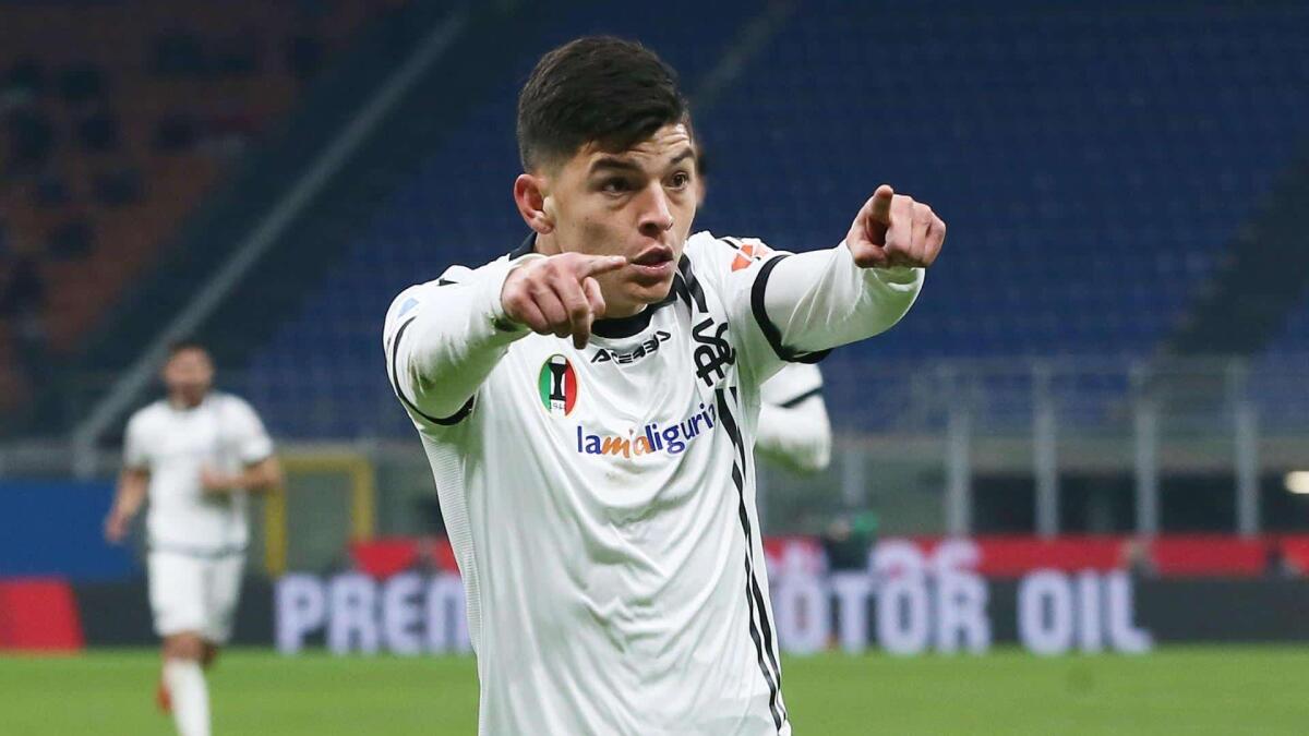 Al 74' pasticcio di Amrabat, Agudelo segna il gol dell'ex. 1-1 tra Spezia e Fiorentina - 