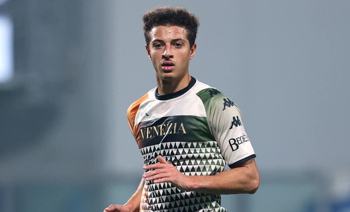 Da Londra, la Fiorentina vuole Ampadu, giovane centrale del Chelsea che sta facendo bene a Venezia - 