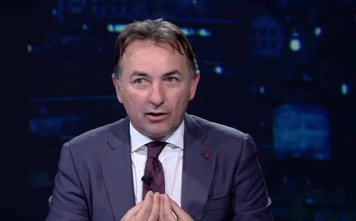 Massimo Mauro snobba i viola: "Vlahovic campione? Ma se ha giocato solo nella Fiorentina..."