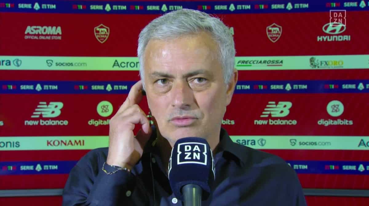 Mourinho non ci sta: "Zaniolo non sarebbe stato espulso se giocasse in Juventus, Inter o Milan"