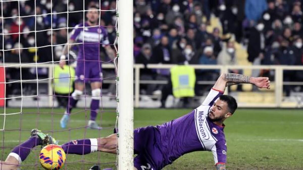 Alcuni tifosi della Fiorentina si sfogano sui social network di Venuti, insulti e parole pesanti - 