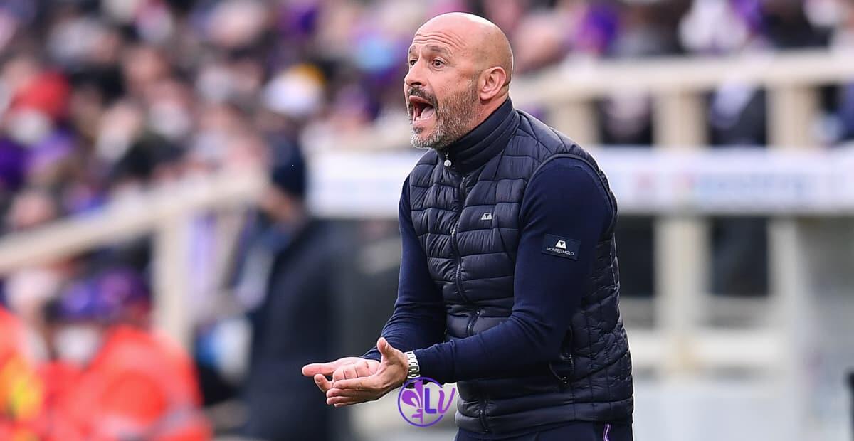 La furia e la corsa di Italiano durante Fiorentina-Bologna, messaggi e gesti a quasi tutti i giocatori - Firenze, stadio A.Franchi, 06.03.2021, Fiorentina-Verona, foto Lisa Guglielmi. Copyright Labaroviola.com