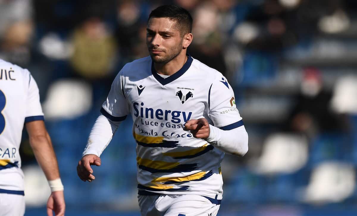 Al 20' Milenkovic calcia in area Lasagna, l'arbitro non ha dubbi è rigore. Caprari segna l'1-1 - Reggio Emilia 16/01/2022 - campionato di calcio serie A / Sassuolo-Hellas Verona / foto Image Sport
nella foto: esultanza gol Gianluca Caprari