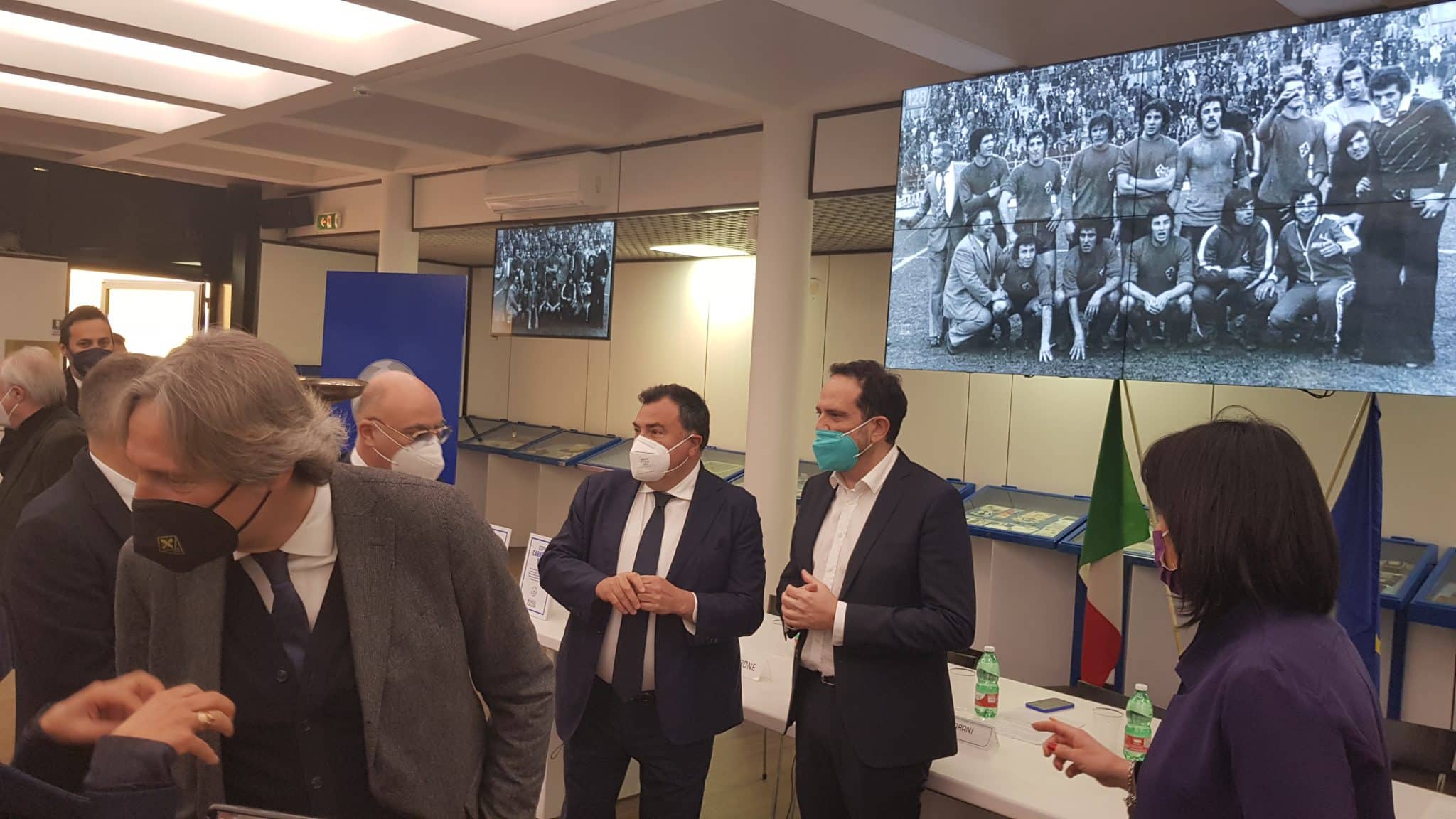 Italiano, Joe Barone e Pradè a Coverciano per la consegna delle due coppe Viareggio alla Fiorentina