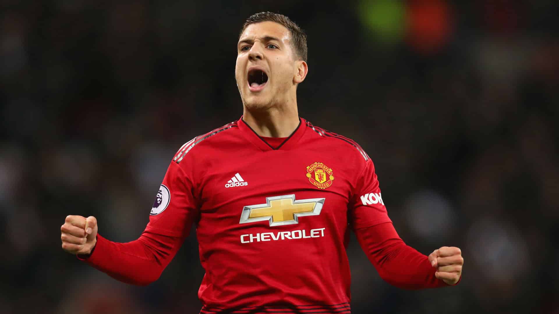 Fiorentina e Roma, duello in arrivo per prendere Dalot, ha il contratto in scadenza con il Manchester