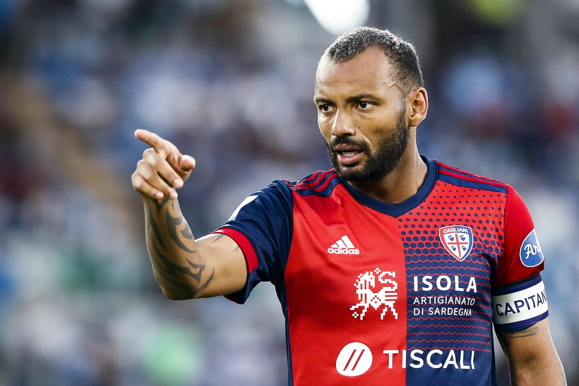 I tifosi del Milan vogliono Joao Pedro fuori dalla Nazionale: "Omertà sul razzismo verso Maignan"