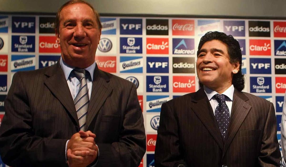 Non gli avevano detto che Maradona fosse morto, Bilardo lo ha scoperto da un documentario
