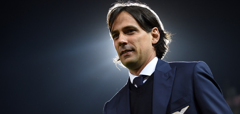 PALERMO, ITALY - APRIL 10: Head coach Simone Inzaghi of Lazio looks on during the Serie A match between US Citta di Palermo and SS Lazio at Stadio Renzo Barbera on April 10, 2016 in Palermo, Italy. (Photo by Tullio M. Puglia/Getty Images)