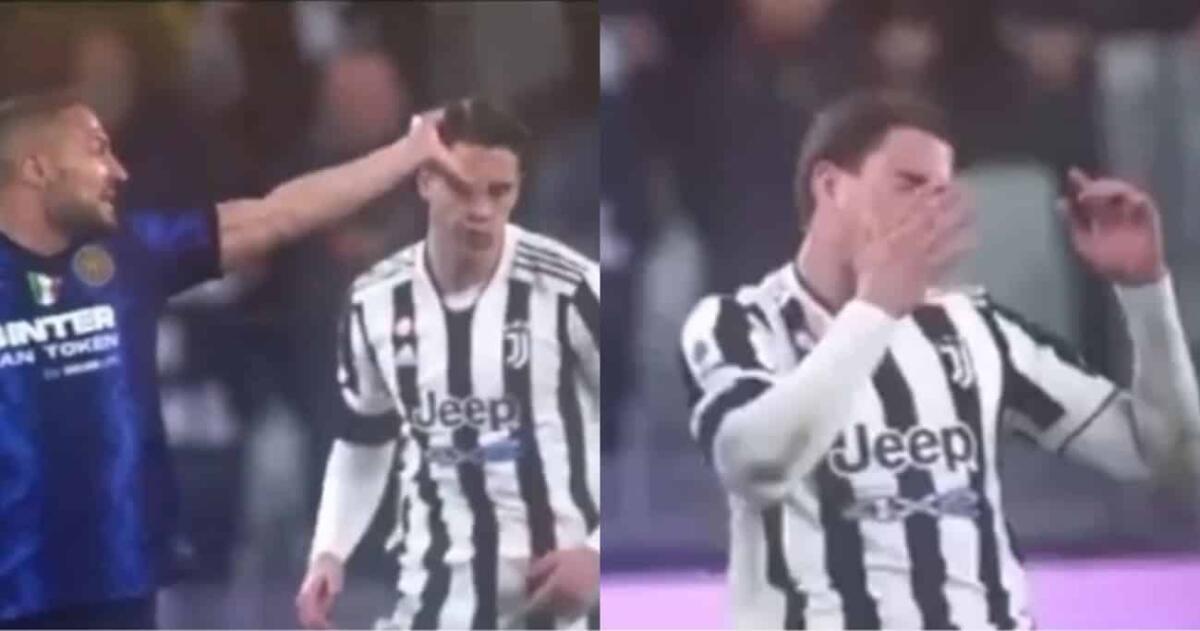 Sceneggiata di Vlahovic contro l'Inter, D'Ambrosio lo sfiora e lui si butta a terra con le mani sulla faccia - 