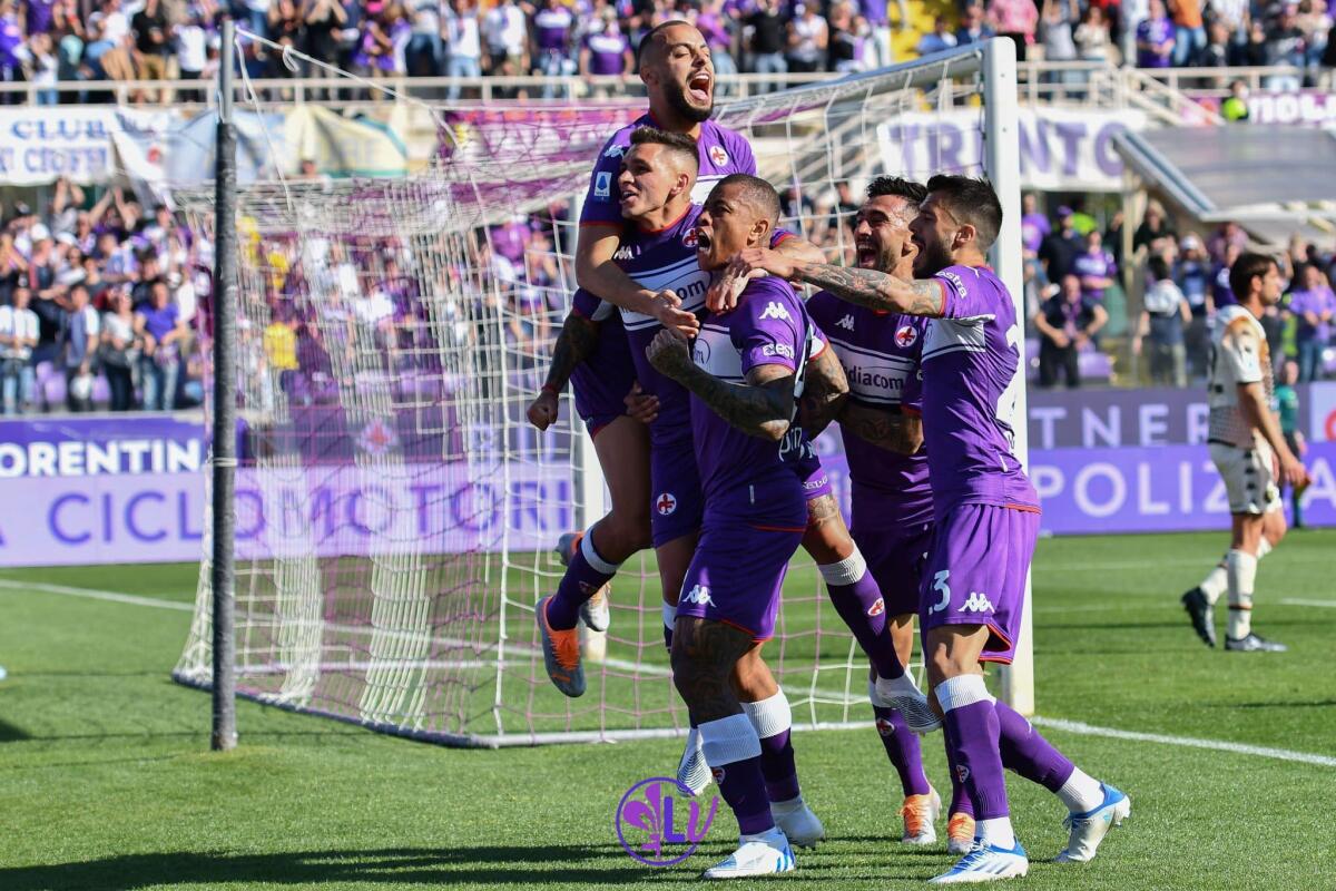 Basta Torreira per affondare il Venezia, continua la corsa della Fiorentina per un posto in Europa - Esultanza Fiorentina