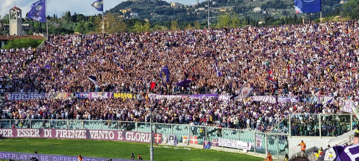 L’europa si avvicina. Un sabato da incorniciare. Una curva bellissima che fa innamorare chiunque - 