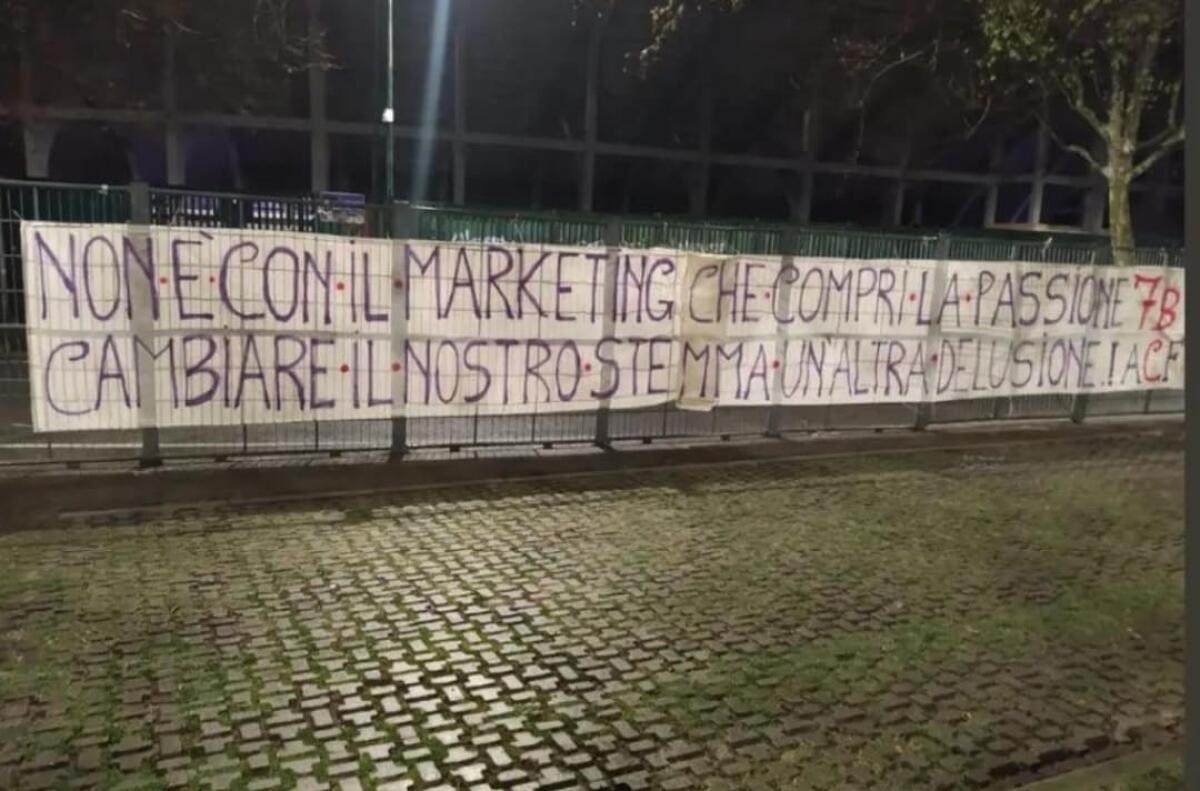 Anche il 7 Bello contro la Fiorentina: "Cambiare il nostro stemma un'altra delusione" - 