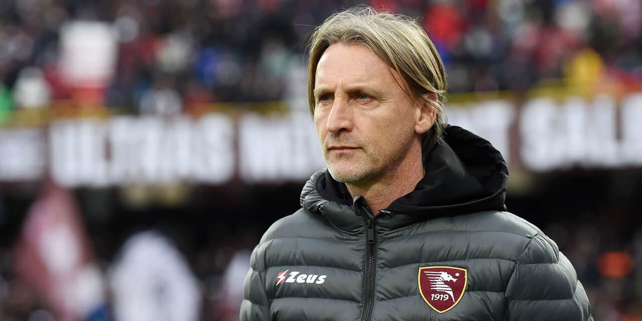 SALERNO, ITALY - FEBRUARY 26: Davide Nicola US Salernitana coach during the Serie A match between US Salernitana and Bologna FC at Stadio Arechi on February 26, 2022 in Salerno, Italy. (Photo by Francesco Pecoraro/Getty Images)