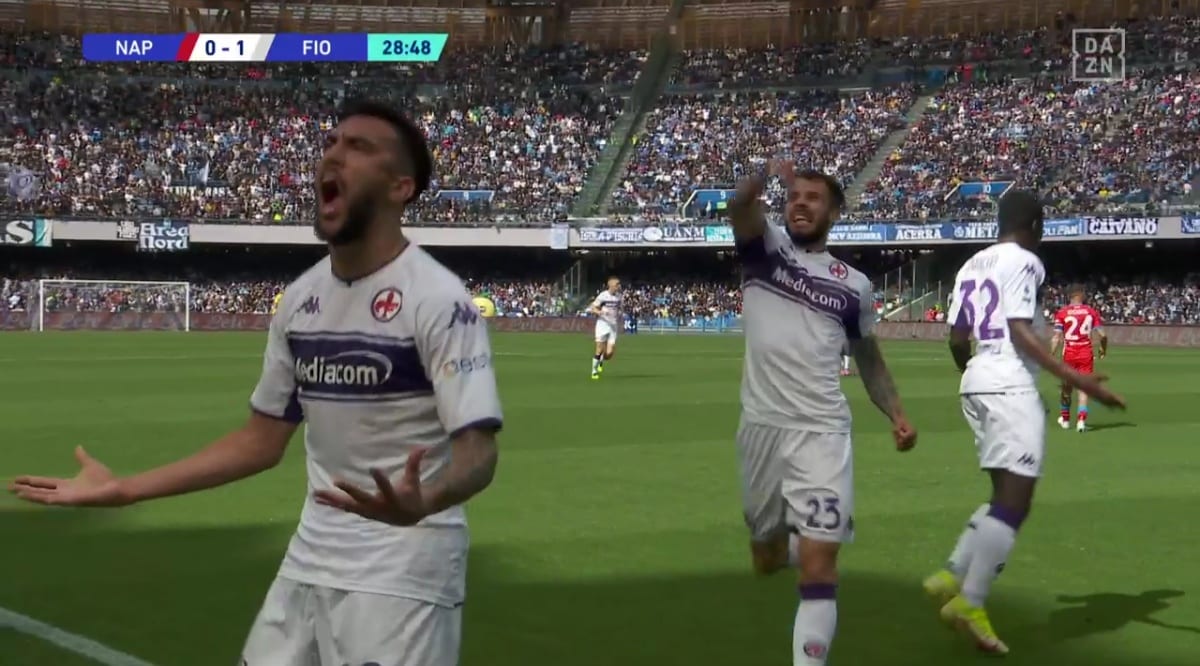 La Fiorentina espugna il Maradona, battuto il Napoli 3-2. Continua la corsa per l'Europa