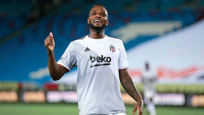 Dalla Turchia: Fiorentina su Larin del Besiktas, il calciatore andrà via a parametro zero