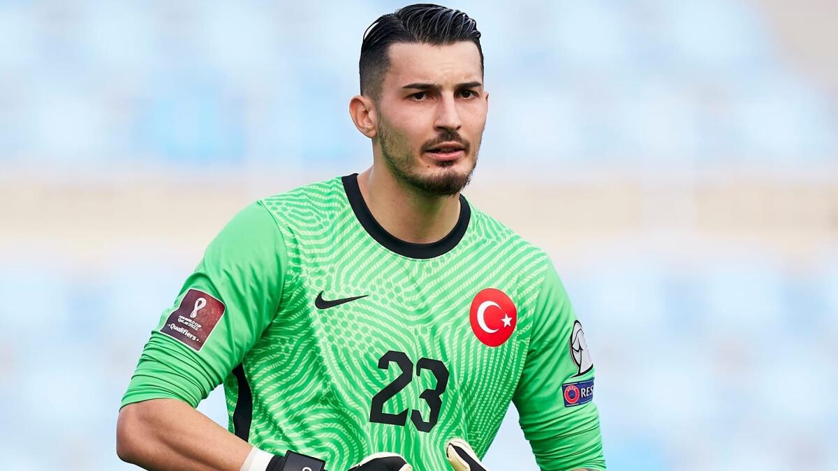 Dalla Turchia, la Fiorentina voleva il portiere Cakir ma ha un budget troppo basso prenderlo - 