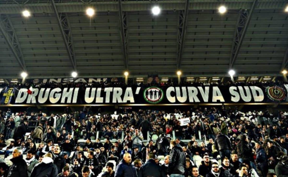 Fumogeni e petardi nascosti dentro le mutande, daspati giovani tifosi della Juventus a Firenze - 