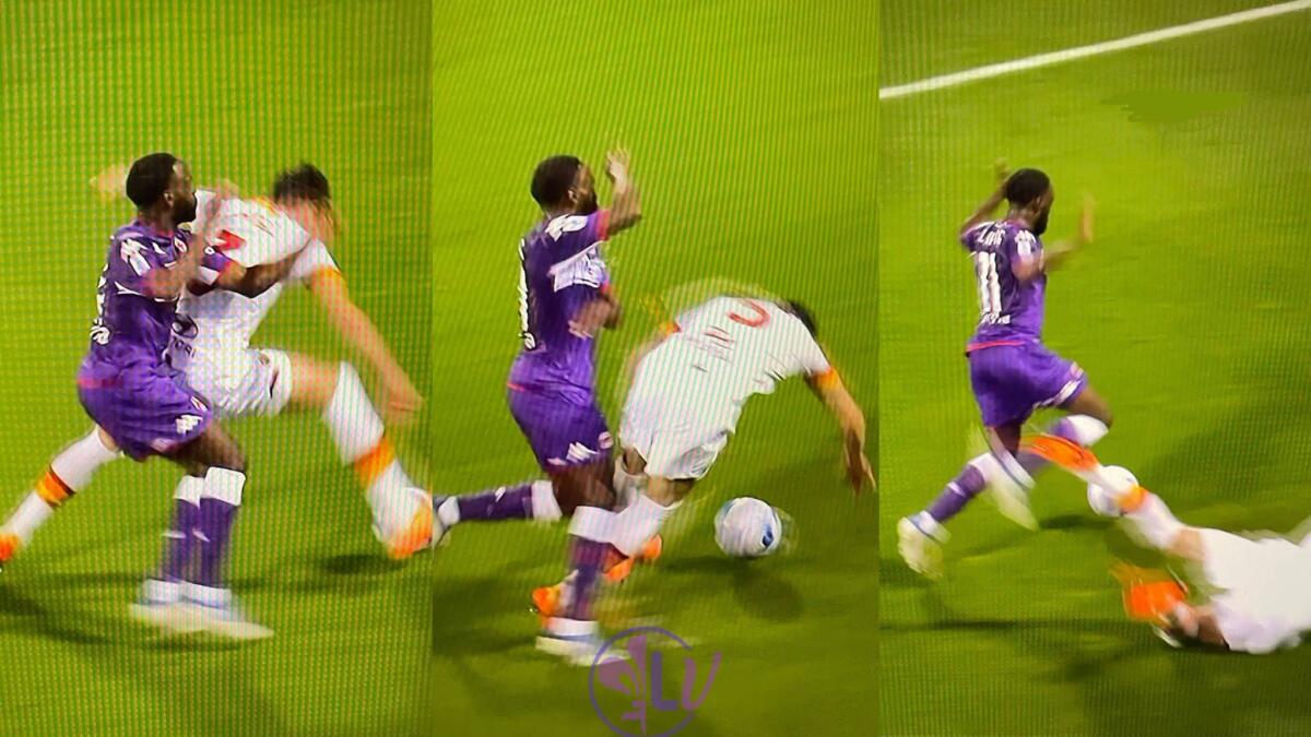 L'arbitro Guida ferma Ikonè lanciato a rete. Telecronisti Dazn sicuri: "Ibanez è stato graziato" - 