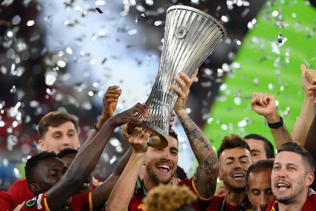 La Roma dalla Conference ha incassato 20 milioni. L'obiettivo della Fiorentina sarà fare lo stesso