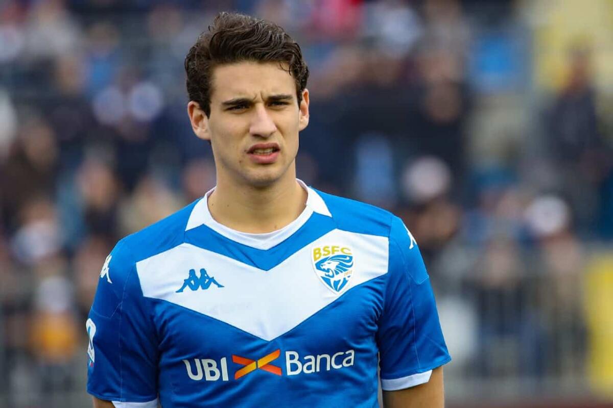 Da Brescia, la Fiorentina molto interessata al difensore Cistana. Da battere la concorrenza della Samp - 