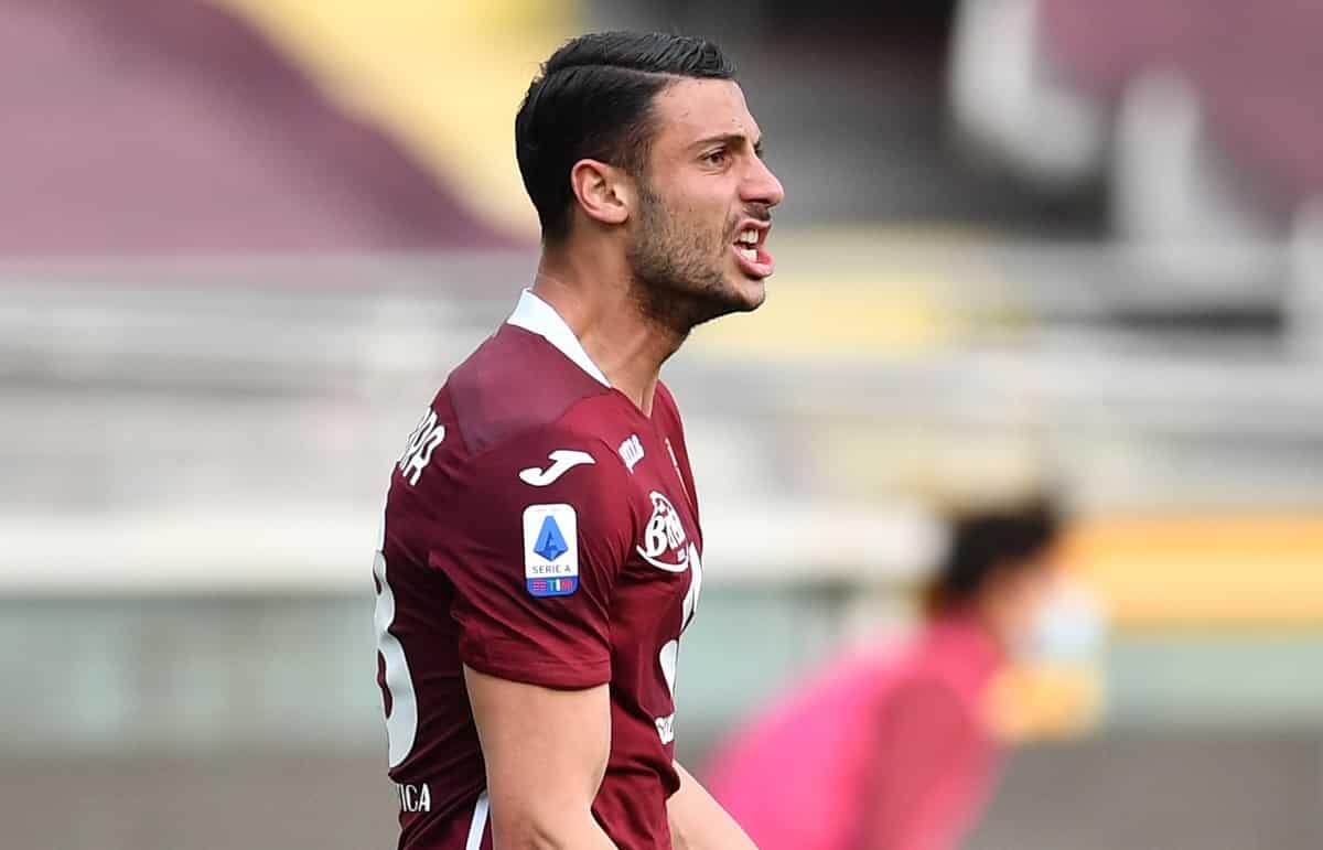 Sky Sport, Mandragora si avvicina alla Fiorentina. Ad un passo l'accordo tra i viola e la Juventus - TURIN, ITALY - MARCH 17: Rolando Mandragora of Torino F.C. celebrates after scoring his sides second goal during the Serie A match between Torino FC and US Sassuolo at Stadio Olimpico di Torino on March 17, 2021 in Turin, Italy. Sporting stadiums aro