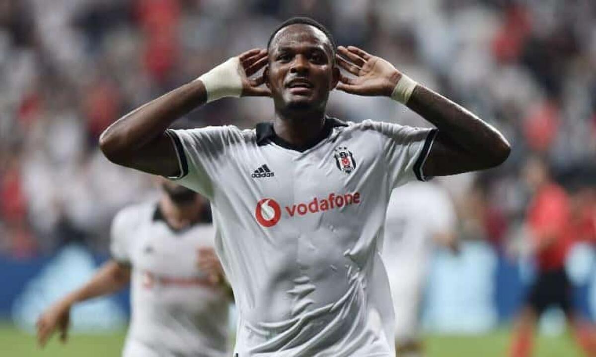 Dalla Turchia, incontro tra la Fiorentina e gli agenti di Larin. Manca accordo sull'ingaggio - 