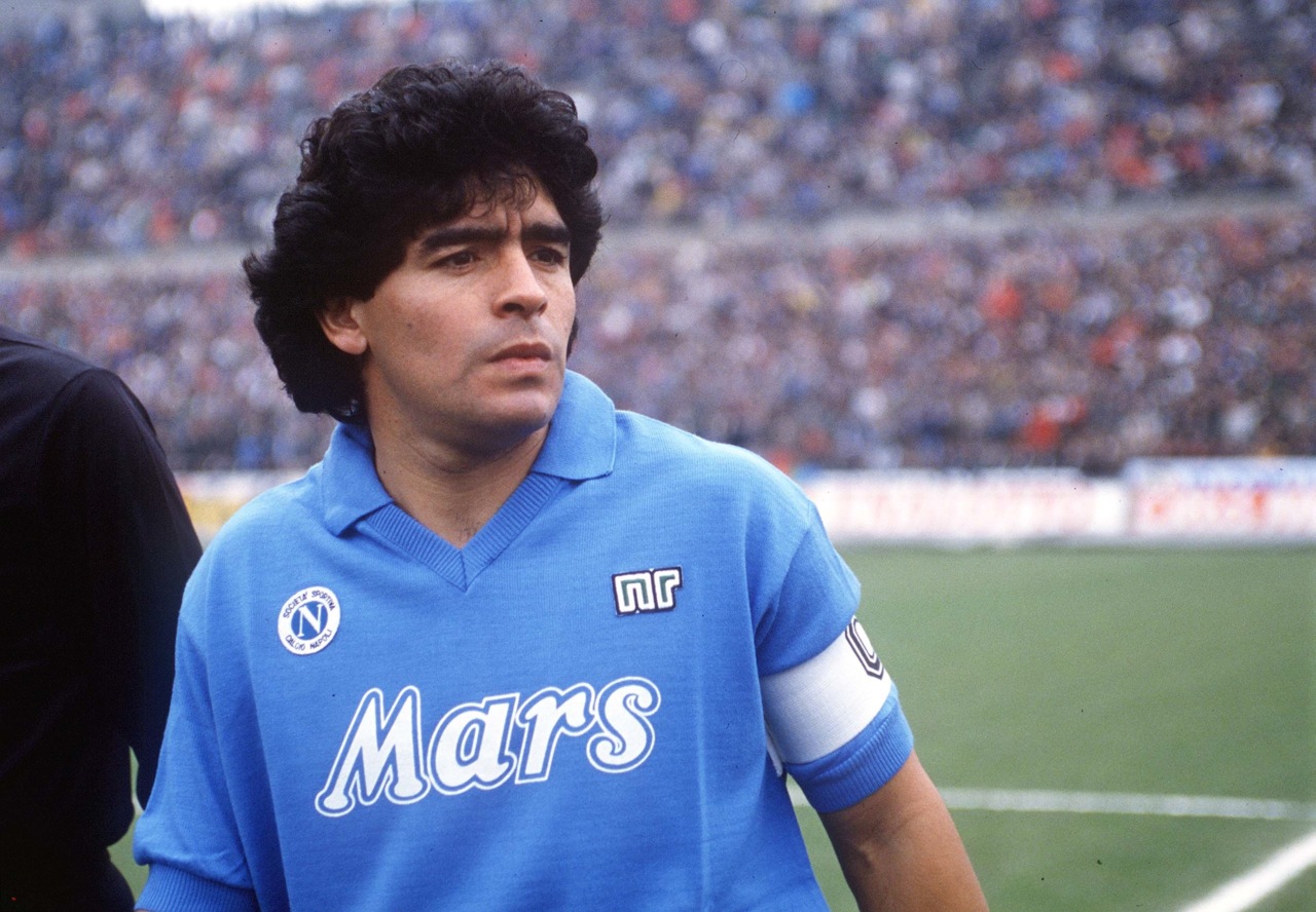 Oltraggio a Maradona, rubati orologi e gioielli, i figli non li hanno trovati nei container da Dubai