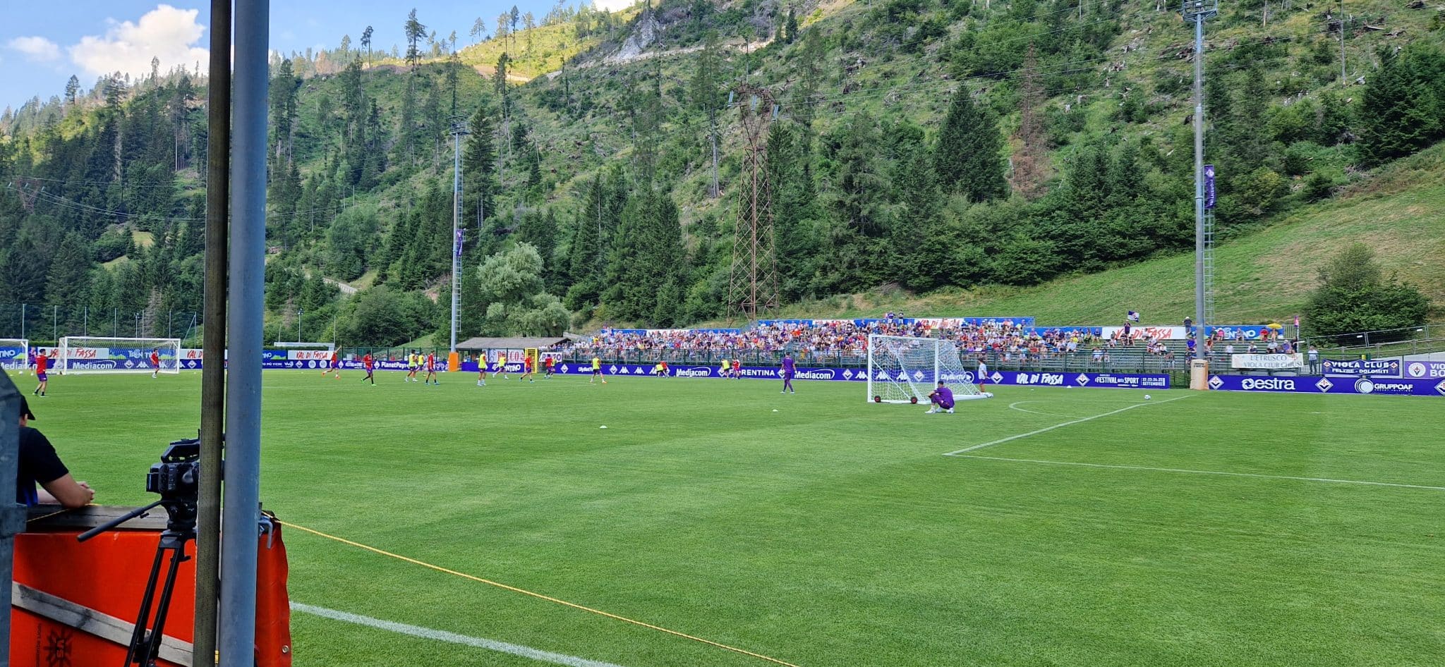 Da Moena, Jovic segna di tacco e con il cucchiaio, Italiano dà regola a Sottil: "Tu a due tocchi"