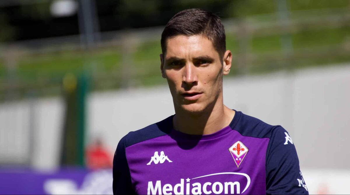 Milenkovic ha eliminato il suo account Instagram. Indizio di mercato che conduce all'addio? - Moena, stadio Benatti, 31.07.2021, allenamento mattutino, foto Lisa Grelloni. Copyright Labaroviola.com