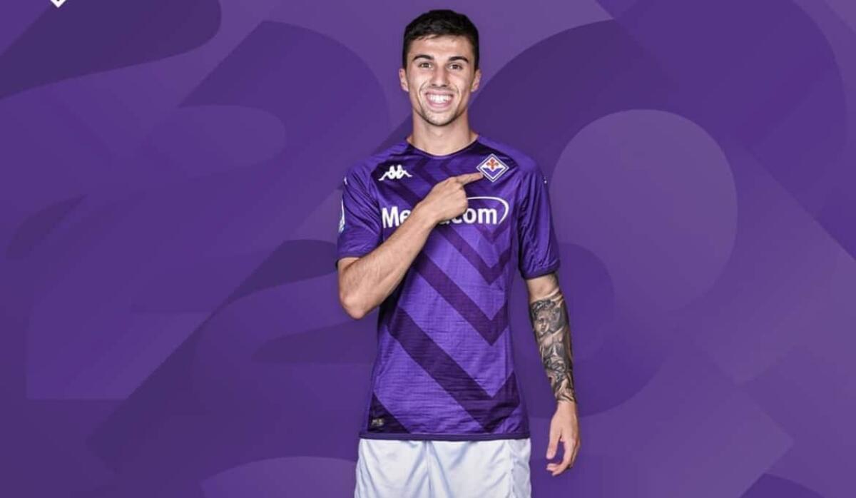 Ag. Bianco: "Alessandro la Fiorentina crede in te. La strada da percorrere è importante, non mollare mai" - Foto: Instagram Fiorentina