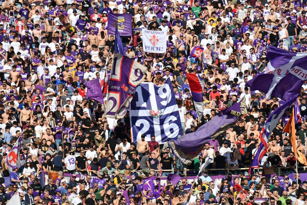 Nazione, campagna abbonamenti Fiorentina: via alla vendita libera. Finora quasi 20.000 tessere - Tifosi viola