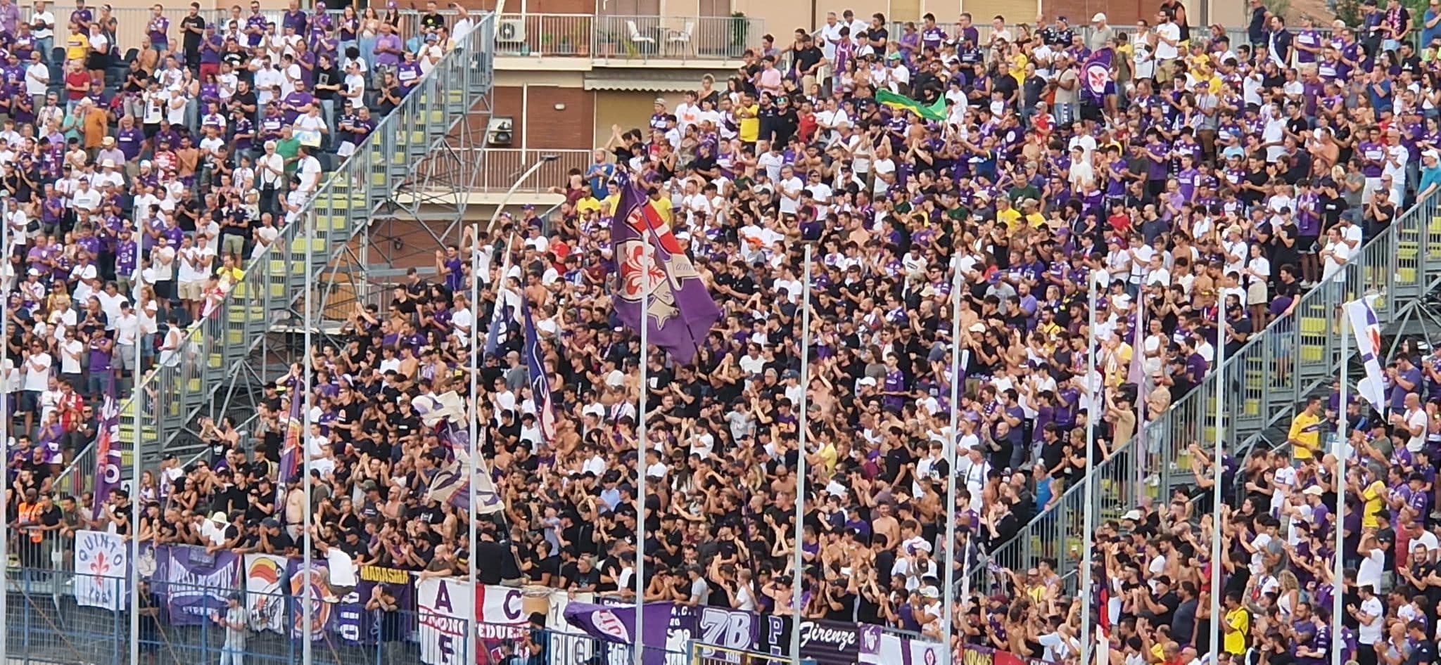 Nazione, tifoso della Fiorentina pestato a sangue dopo il derby: operazione al volto nei prossimi giorni 