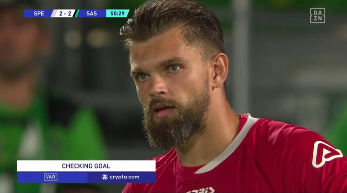 Che papera di Dragowski, ecco il motivo perchè ha lasciato la Fiorentina. Liscia la palla e regala gol