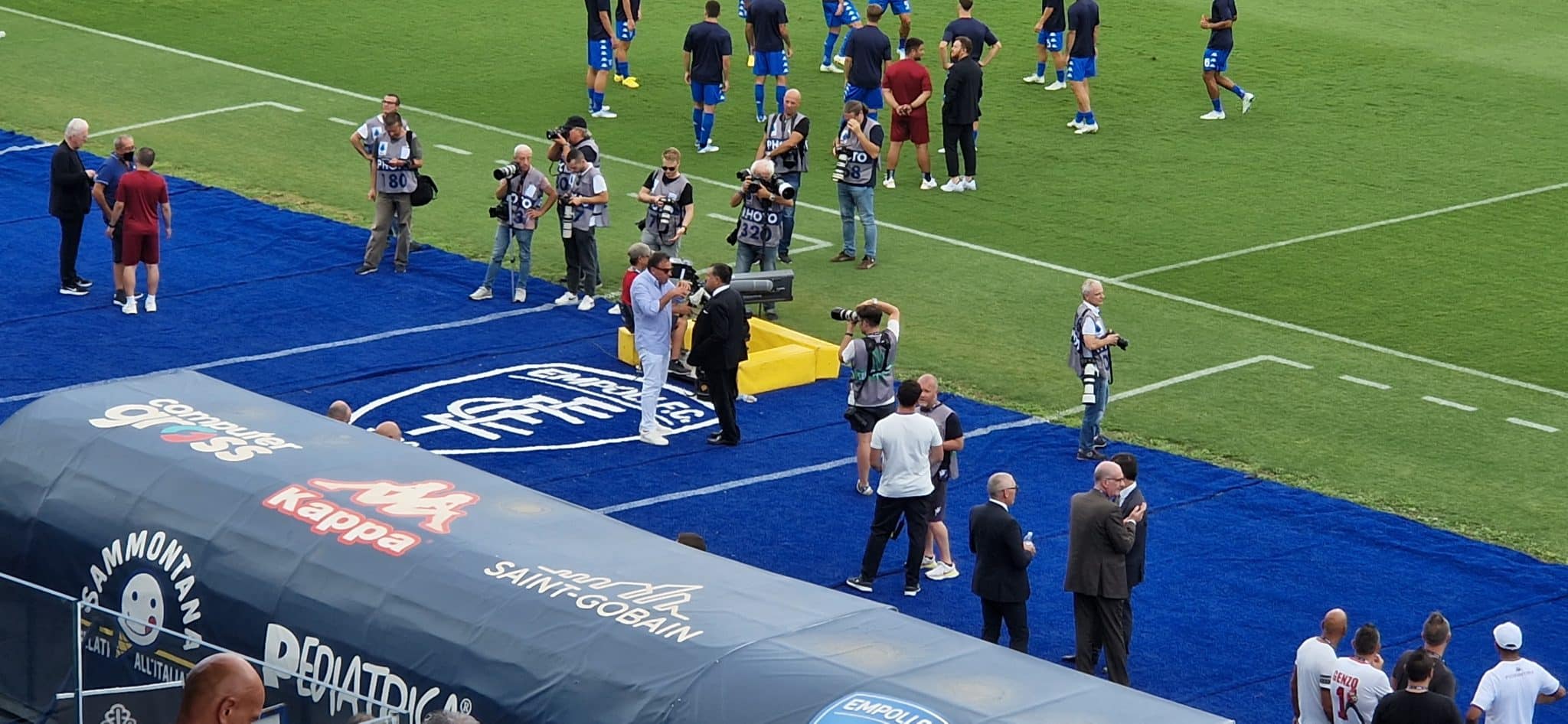 Prima di Empoli-Fiorentina lungo colloquio tra Corsi e Barone a bordo campo. Discorsi di mercato?