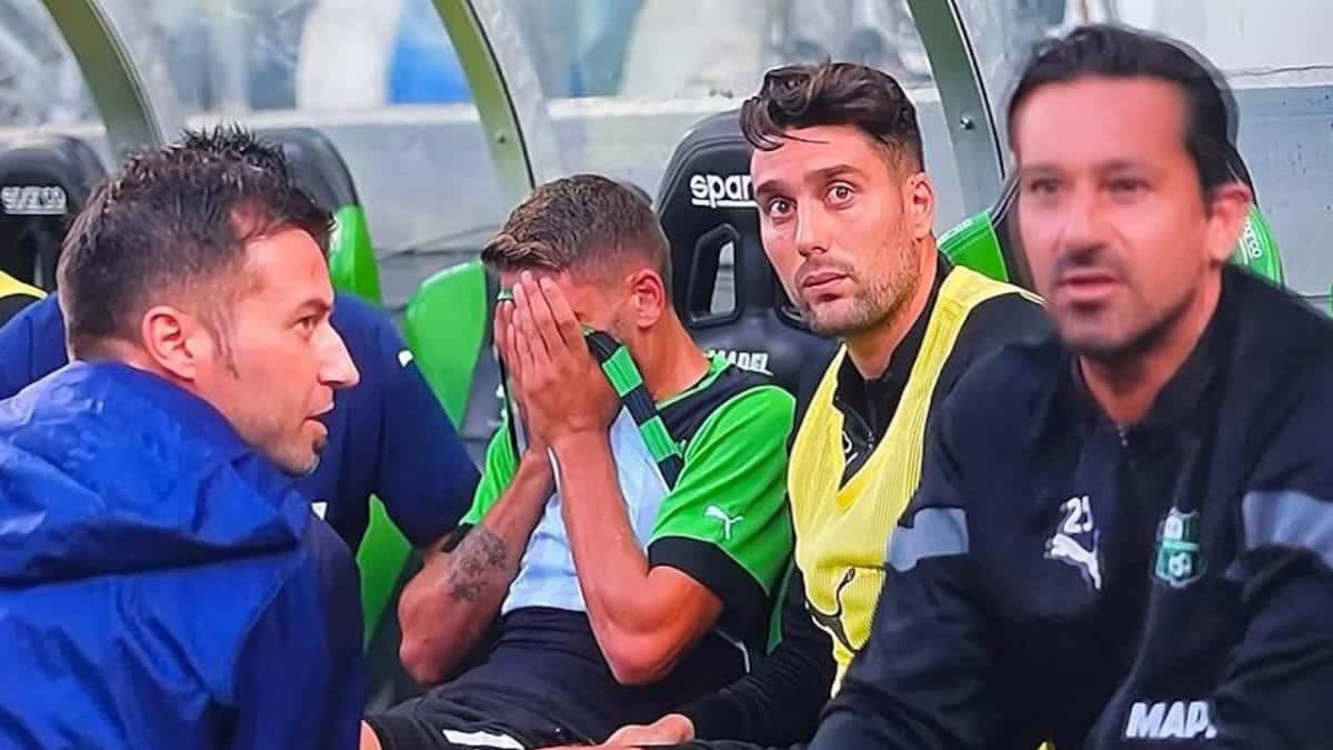 I tifosi del Milan cantano a Berardi: "Devi morire" ma non è successo a Firenze e quindi nessuno parla