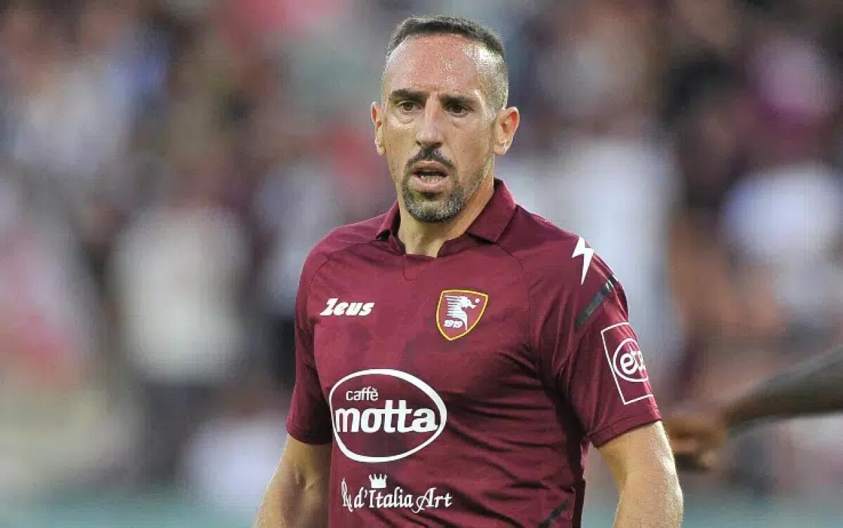 Ribery alla Salernitana continua ad essere un flop, sarà fuori e non si sa quando torna - 