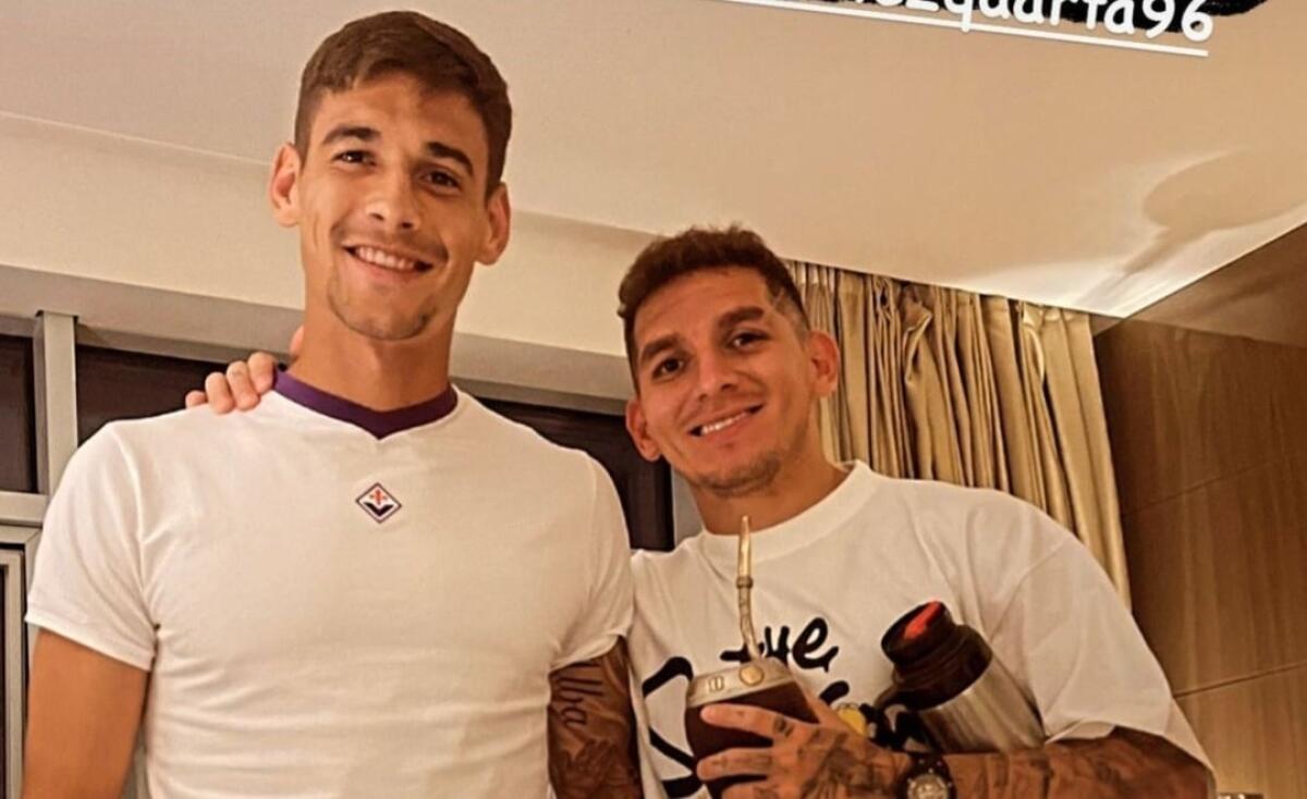 Nostalgia di Fiorentina per Torreira, va nel ritiro viola a Istanbul. Quarta: "È stato bello rivederti" - 