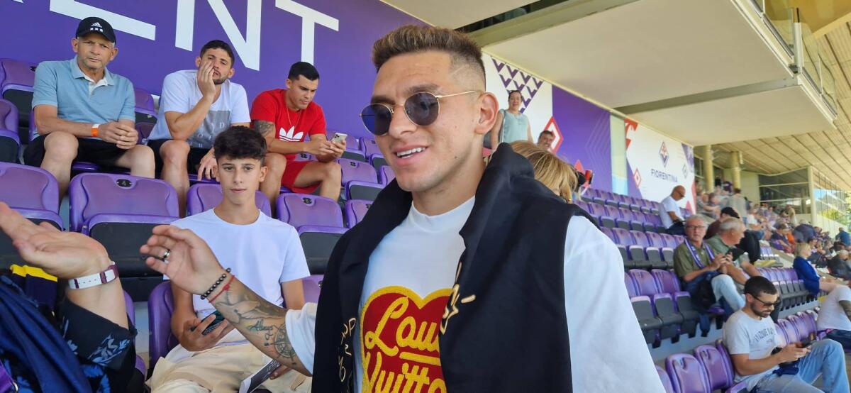 Torreira torna al Franchi per vedere la Fiorentina: "Un saluto a tutta la Fiorentina". Foto e video - 