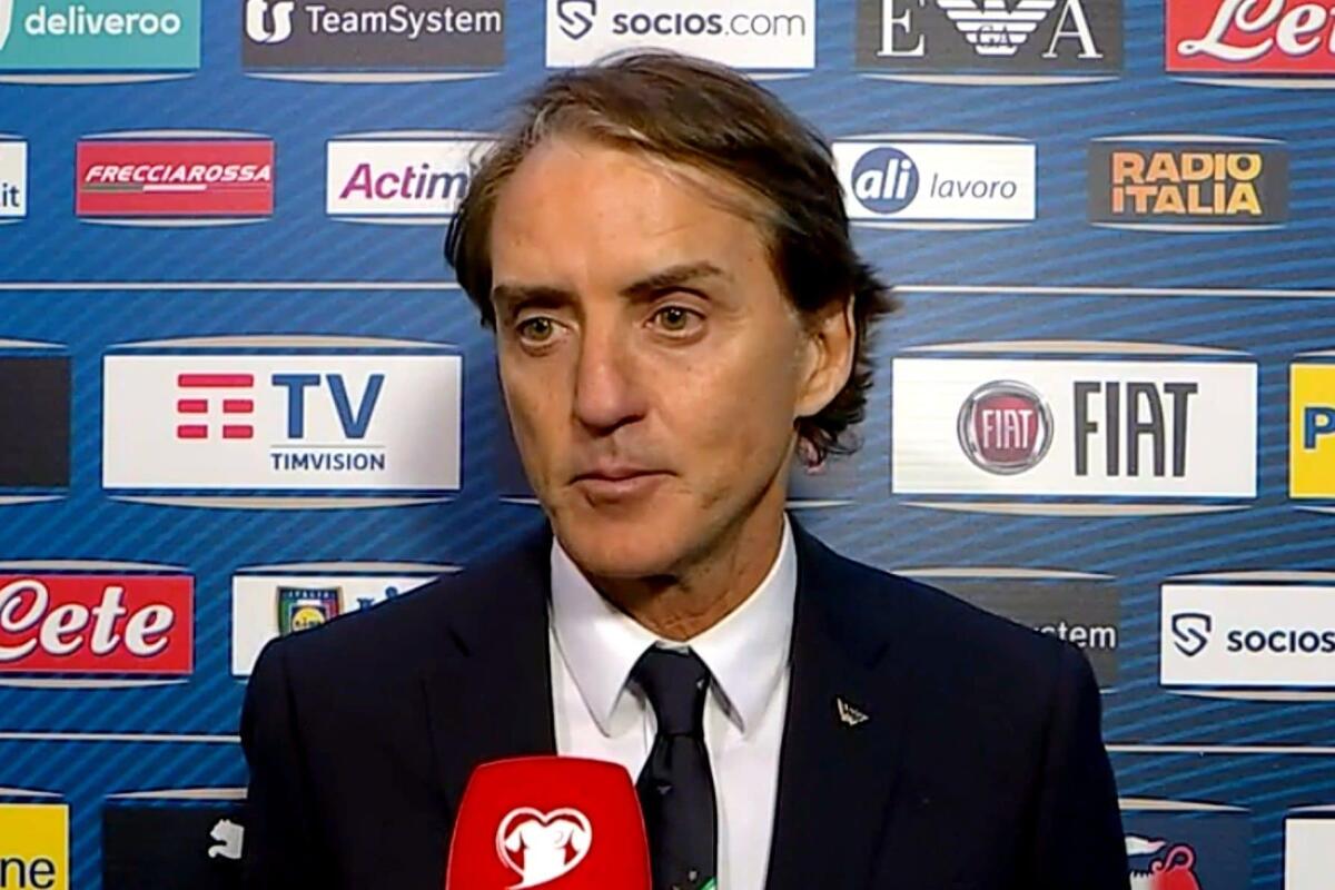 Mancini ammette: '' Il problema attaccanti è reale e non da poco, hanno tutti attaccanti stranieri'' - 